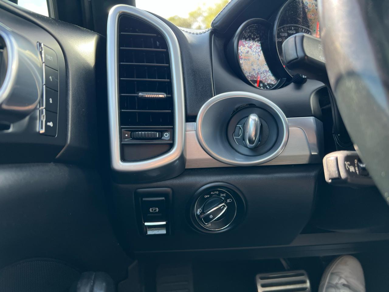 Porsche Cayenne  2016