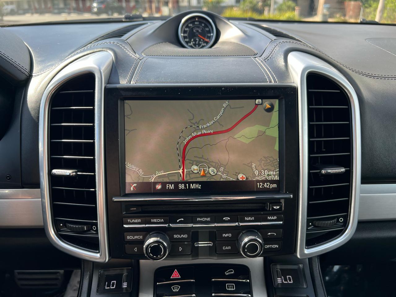 Porsche Cayenne  2016