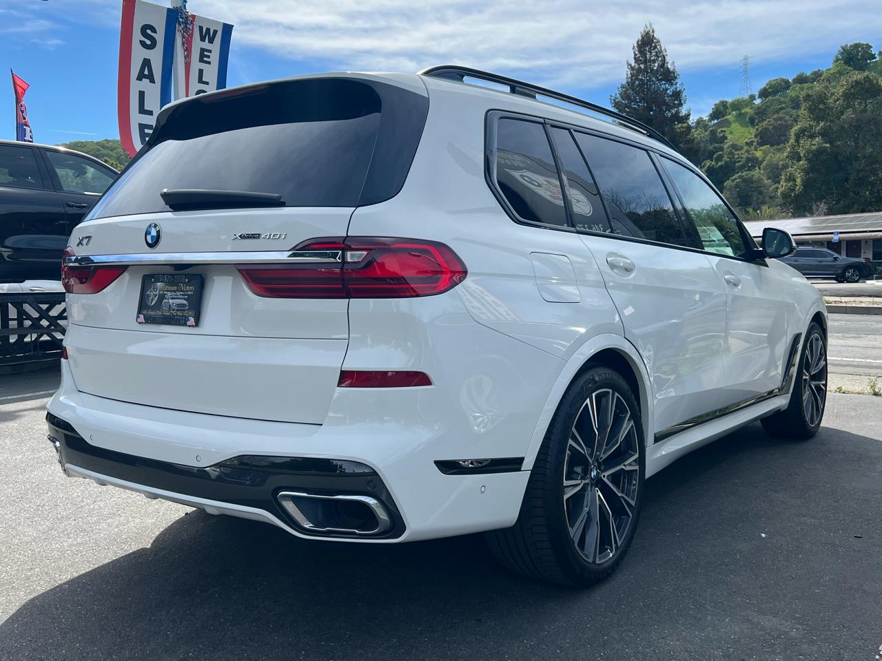 BMW X7 xDrive40i Sports Activity Vehicle 2021