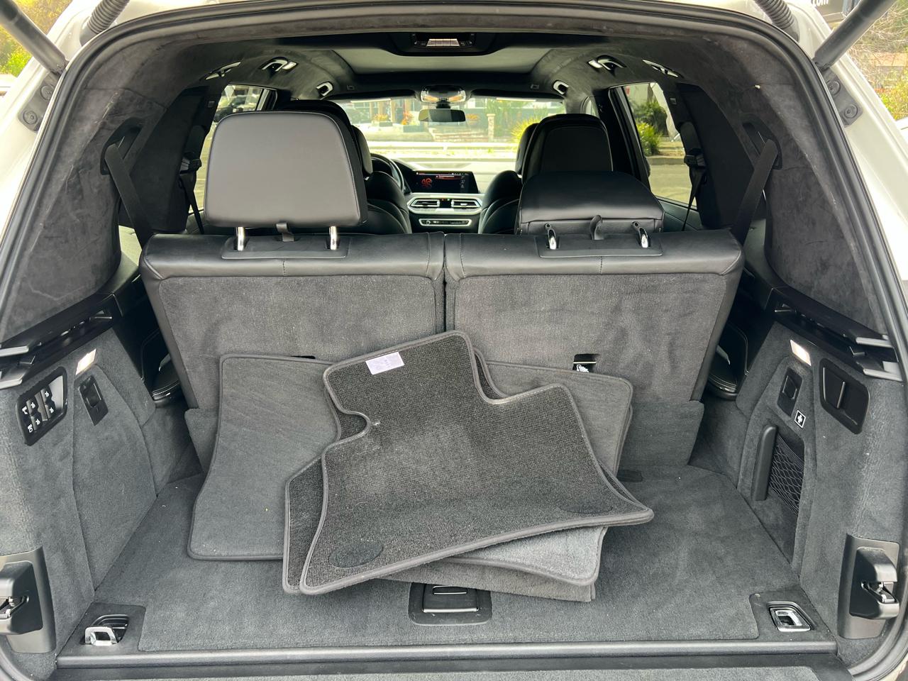 BMW X7 xDrive40i Sports Activity Vehicle 2021