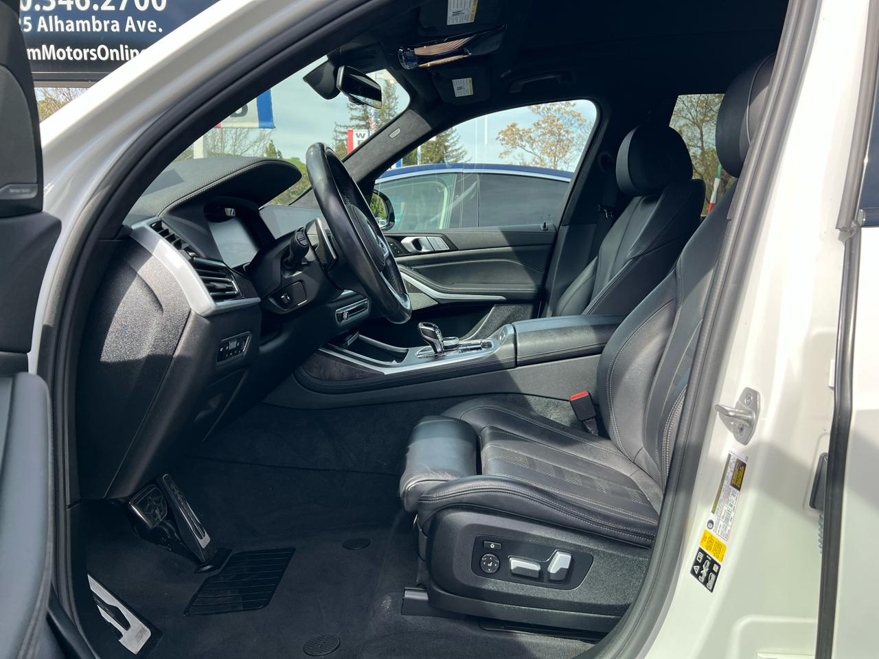 BMW X7 xDrive40i Sports Activity Vehicle 2021