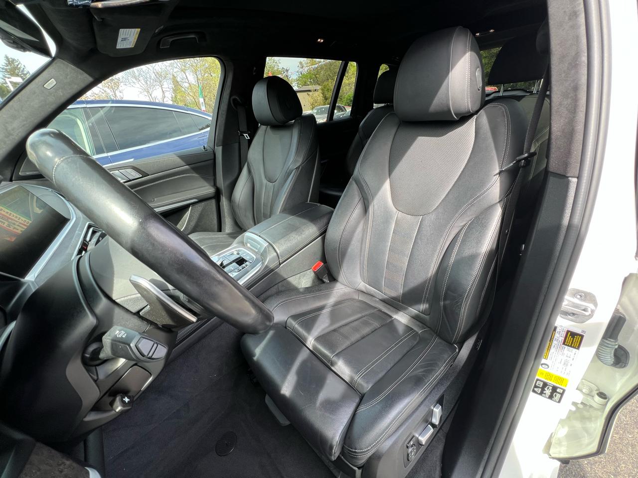 BMW X7 xDrive40i Sports Activity Vehicle 2021