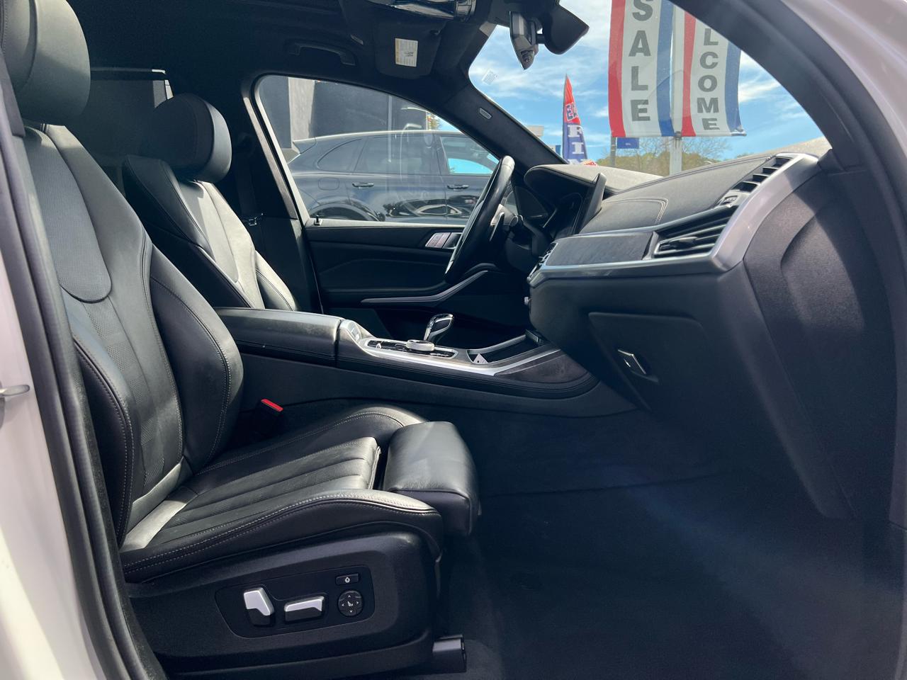 BMW X7 xDrive40i Sports Activity Vehicle 2021