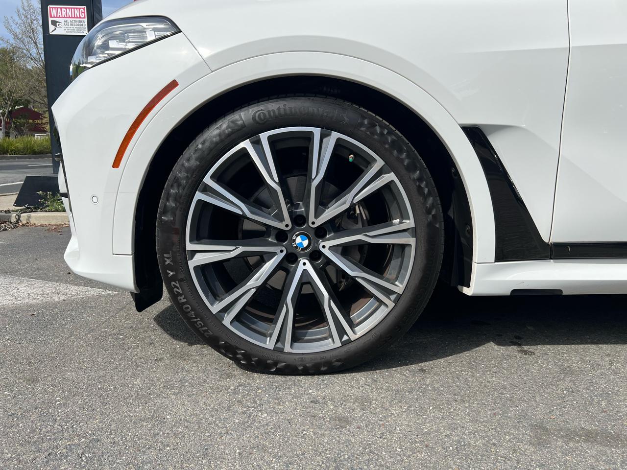 BMW X7 xDrive40i Sports Activity Vehicle 2021