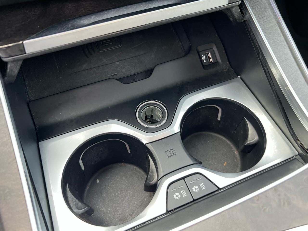 BMW X7 xDrive40i Sports Activity Vehicle 2021