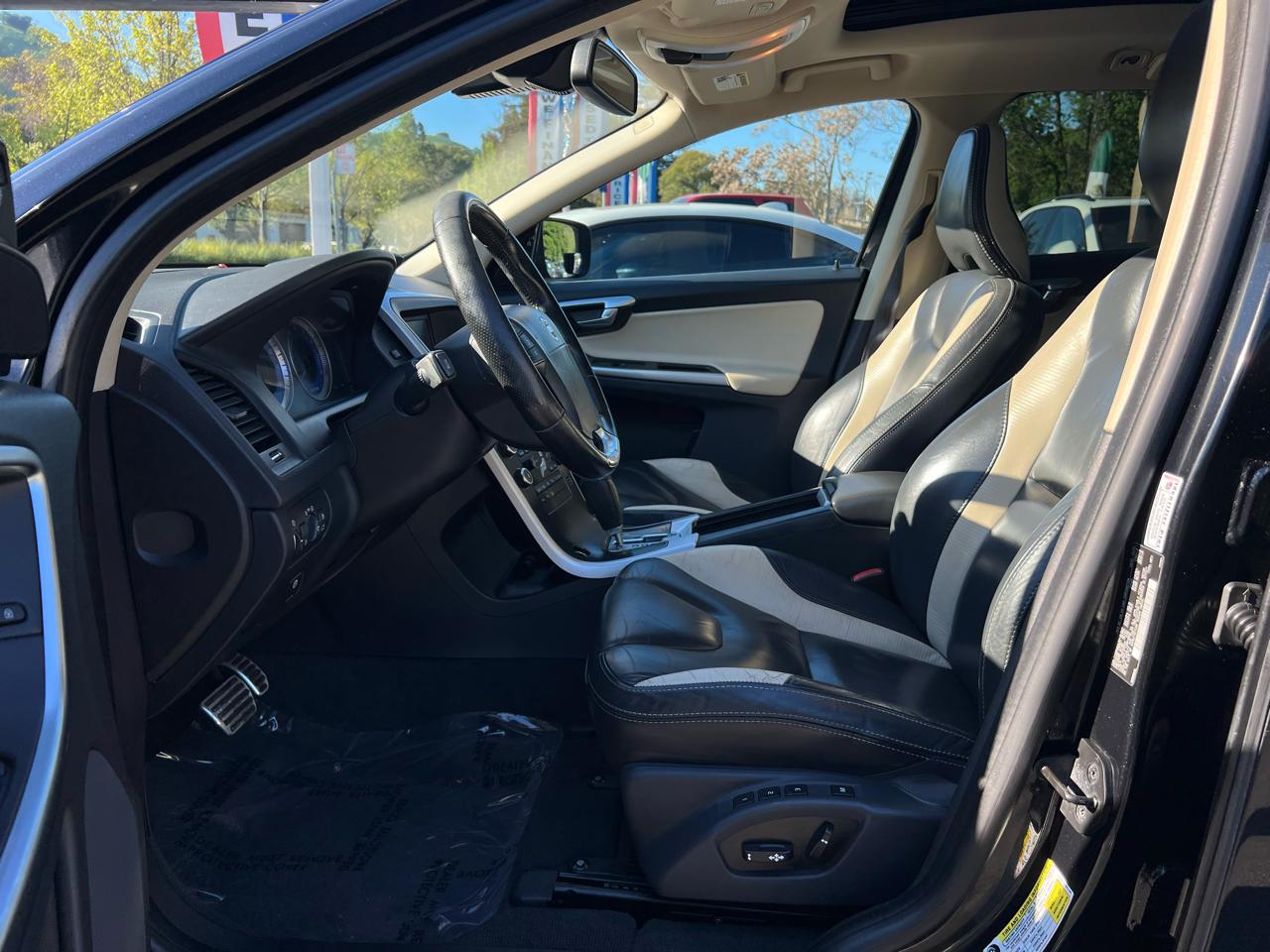 Volvo XC60 AWD 4dr 3.0T 2010