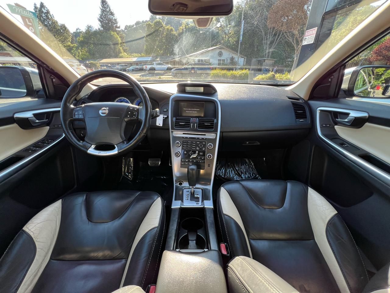 Volvo XC60 AWD 4dr 3.0T 2010