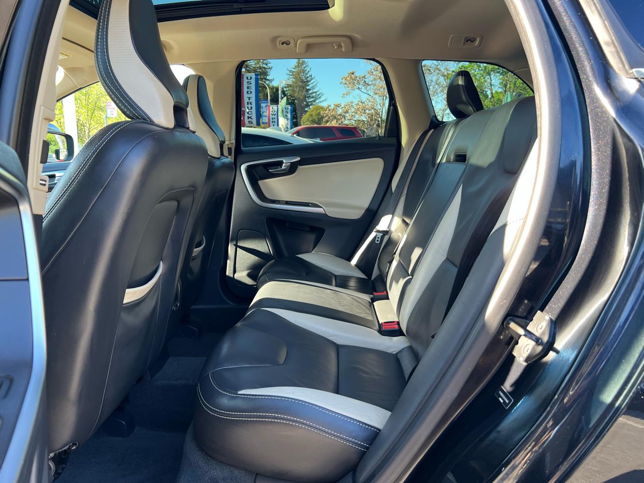 Volvo XC60 AWD 4dr 3.0T 2010