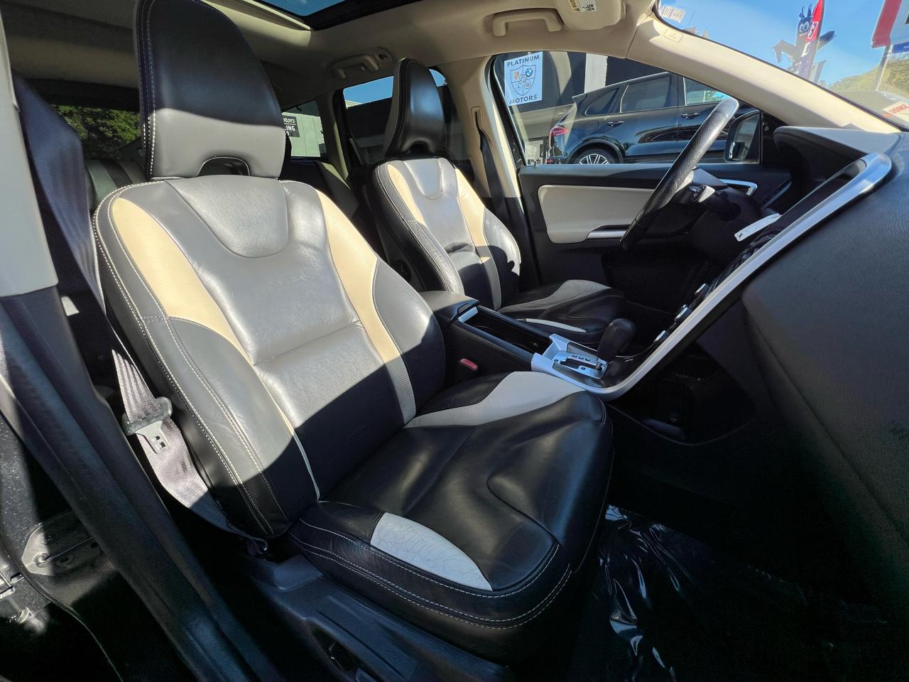 Volvo XC60 AWD 4dr 3.0T 2010