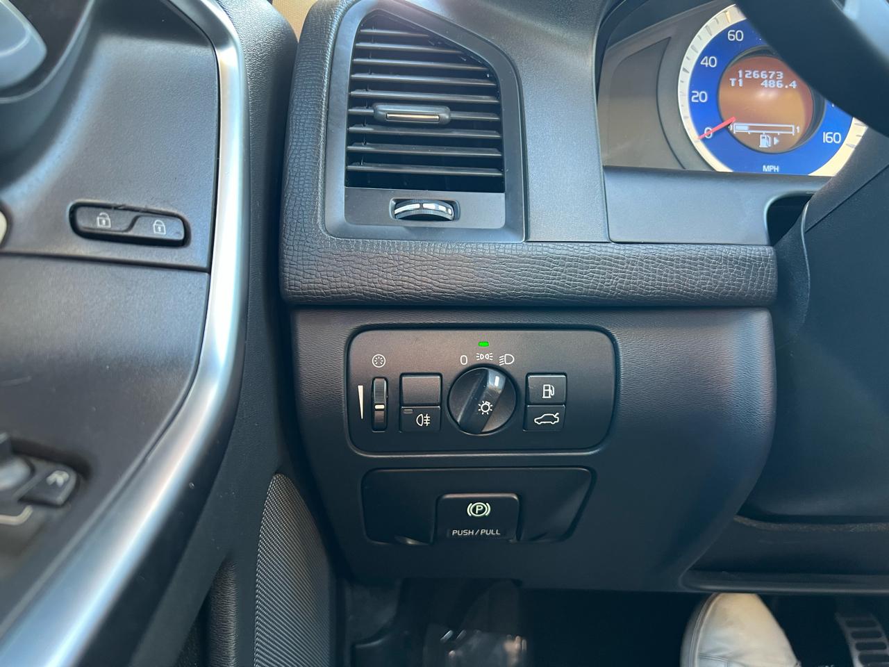 Volvo XC60 AWD 4dr 3.0T 2010