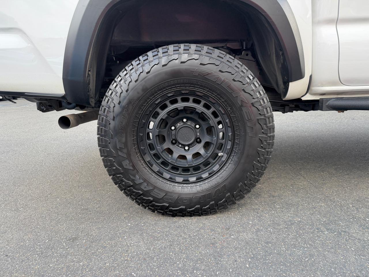Toyota Tacoma 4WD  2019