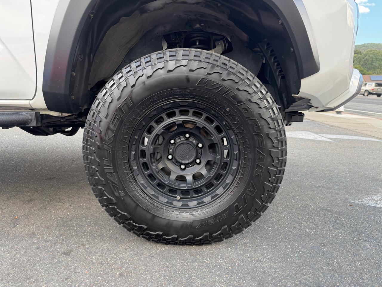 Toyota Tacoma 4WD  2019