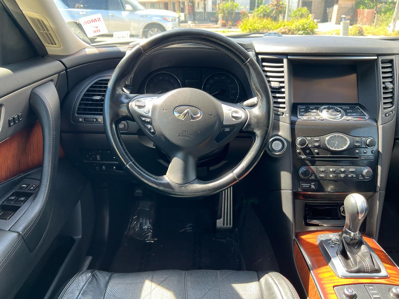 Infiniti QX70  2014