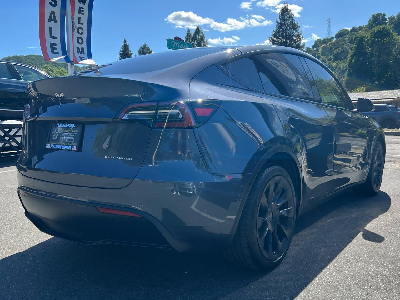 Tesla Model Y  2021