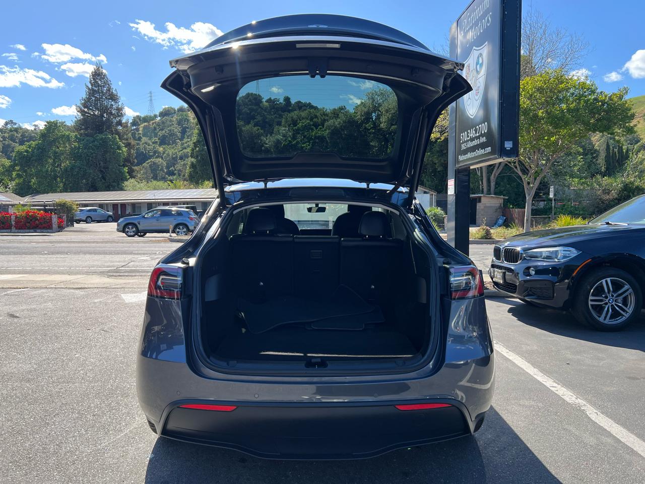 Tesla Model Y  2021