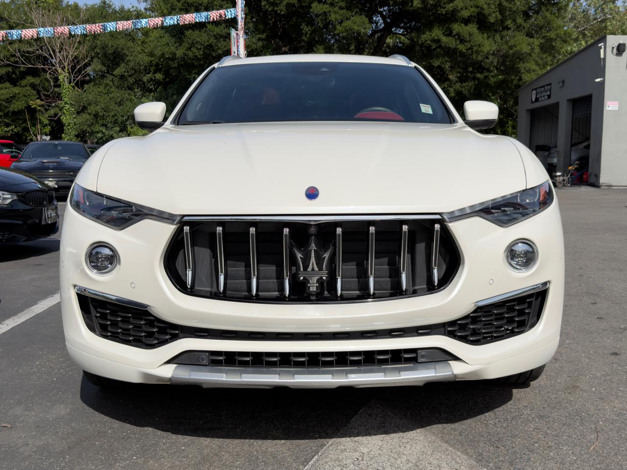 Maserati Levante  2021