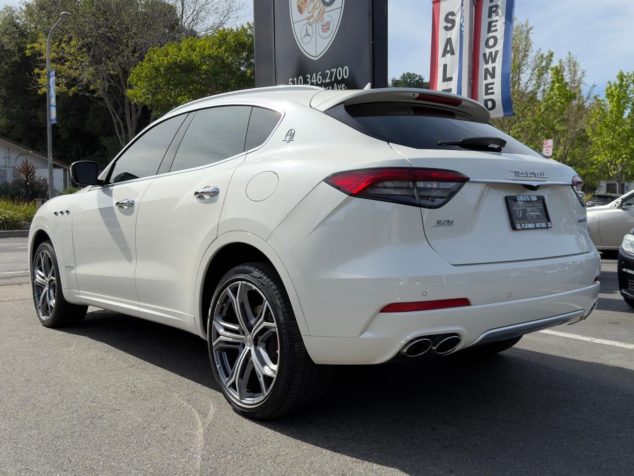 Maserati Levante  2021