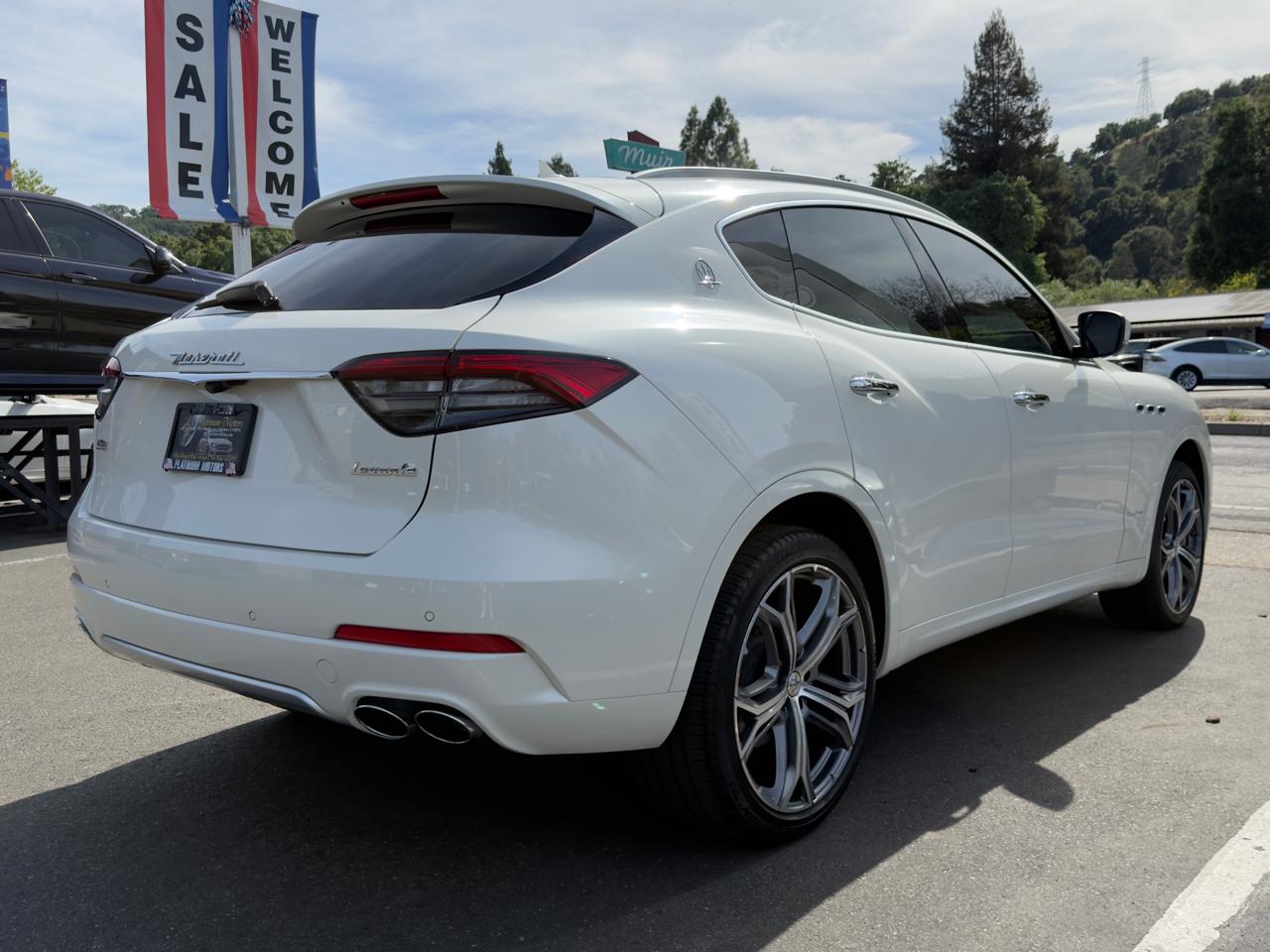 Maserati Levante  2021