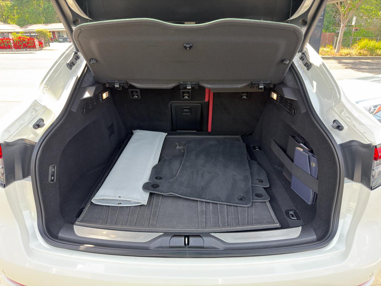 Maserati Levante  2021