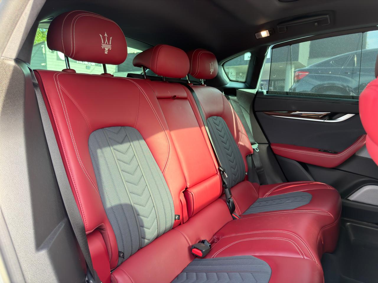 Maserati Levante  2021