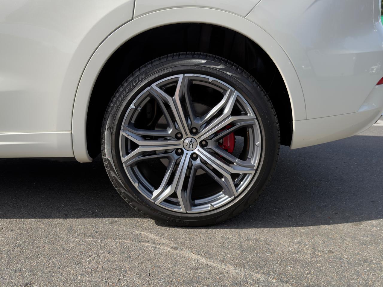 Maserati Levante  2021