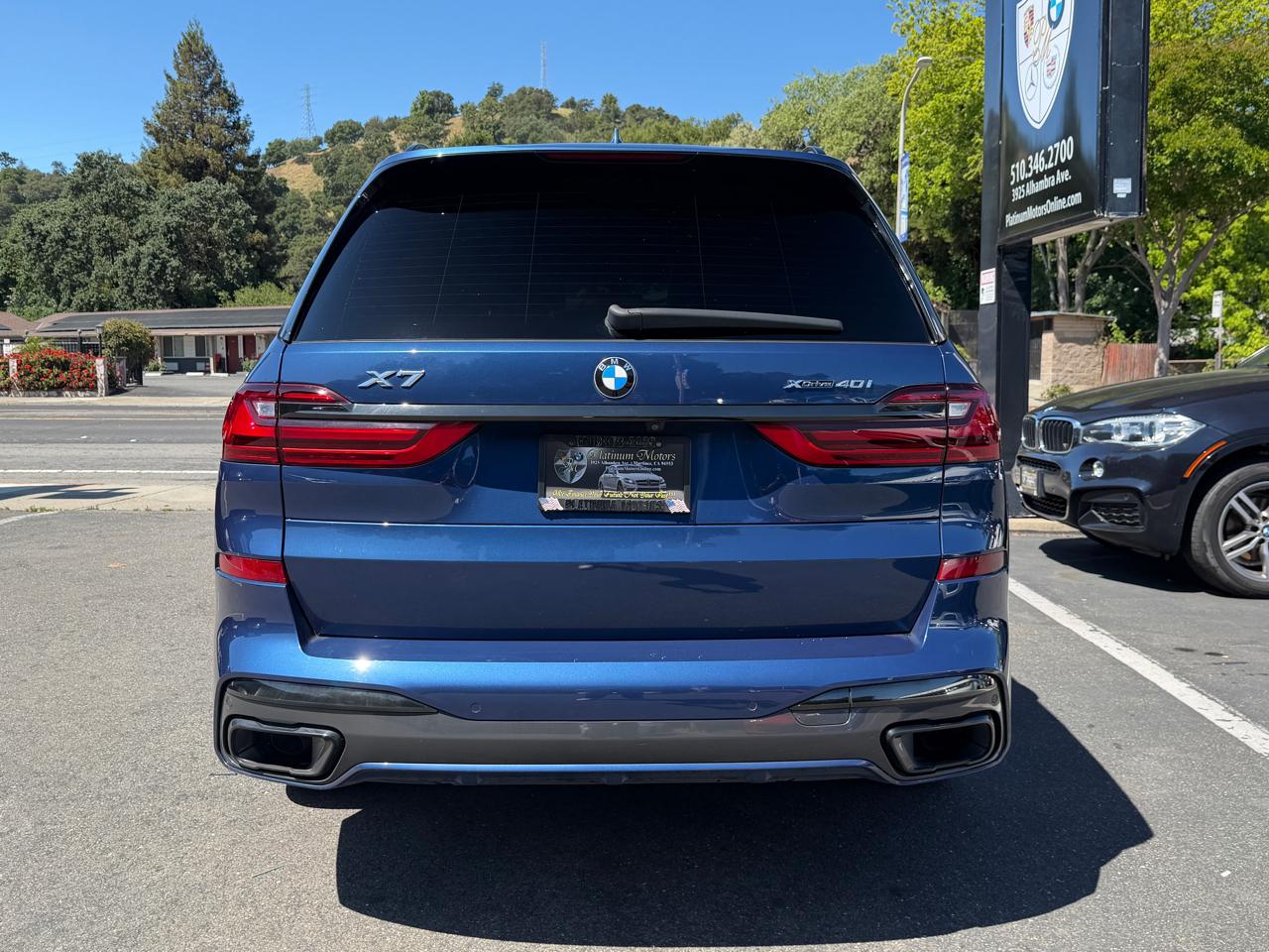 BMW X7  2021