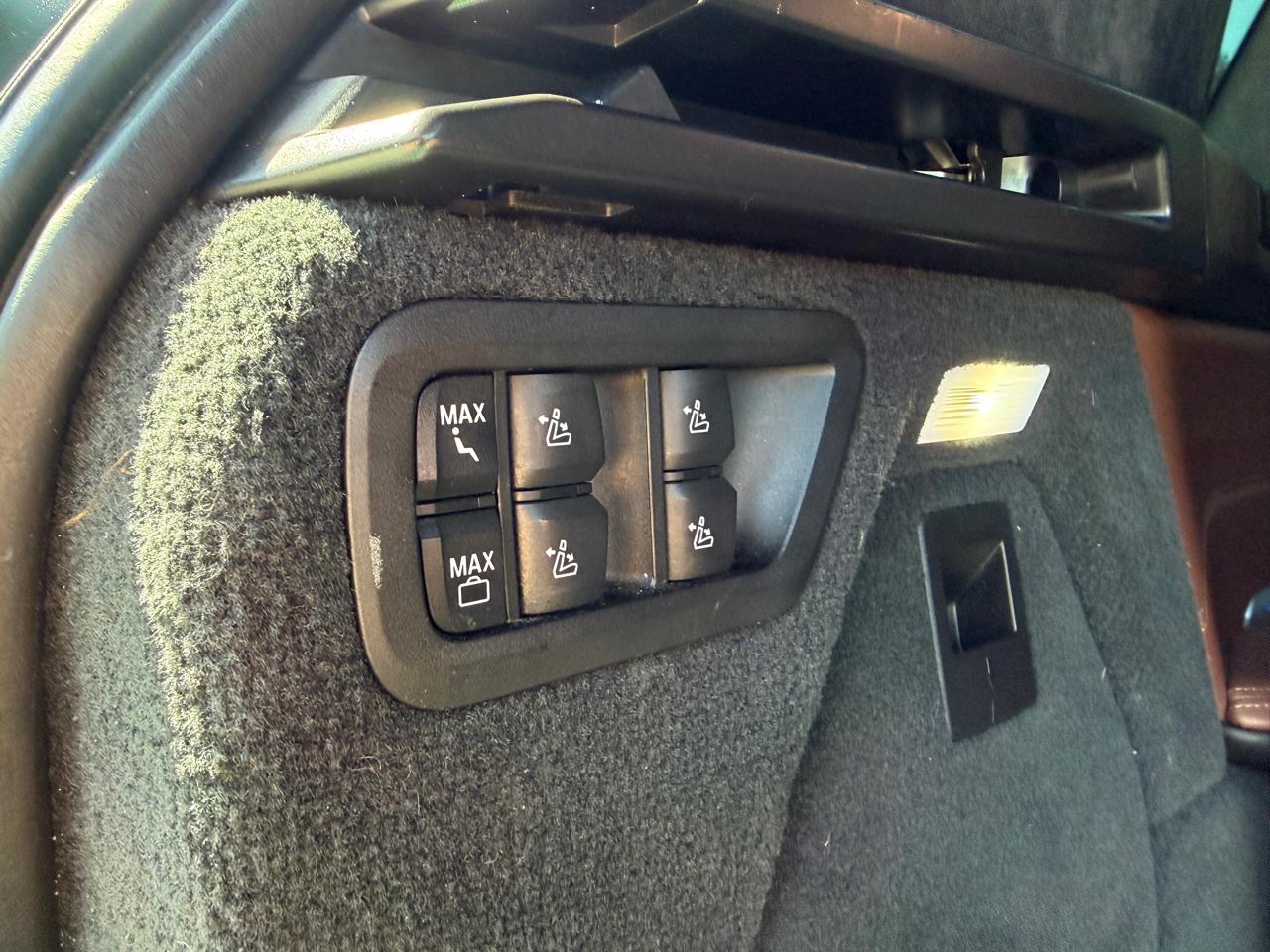 BMW X7  2021
