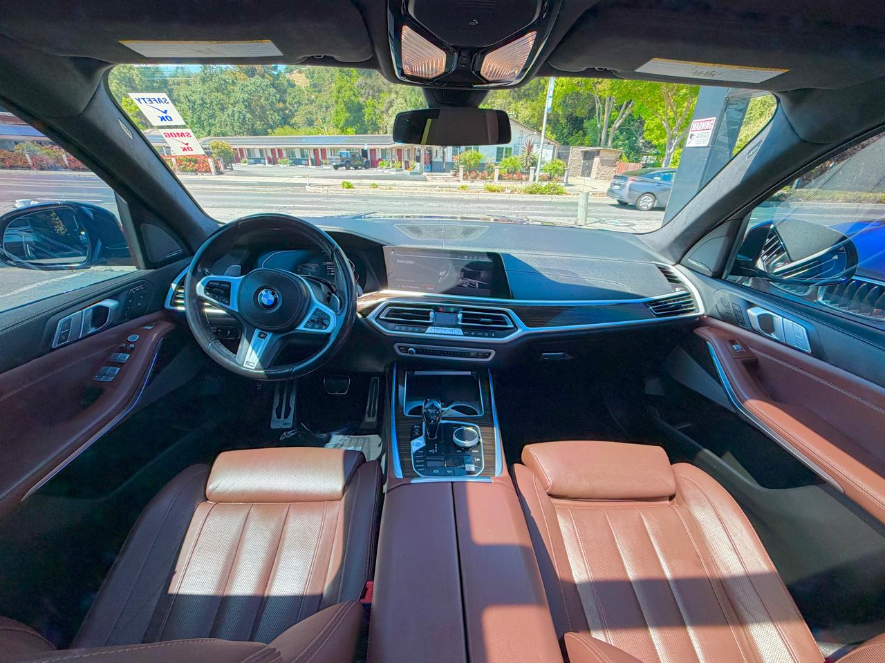 BMW X7  2021