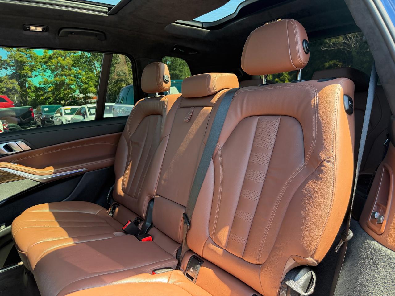 BMW X7  2021