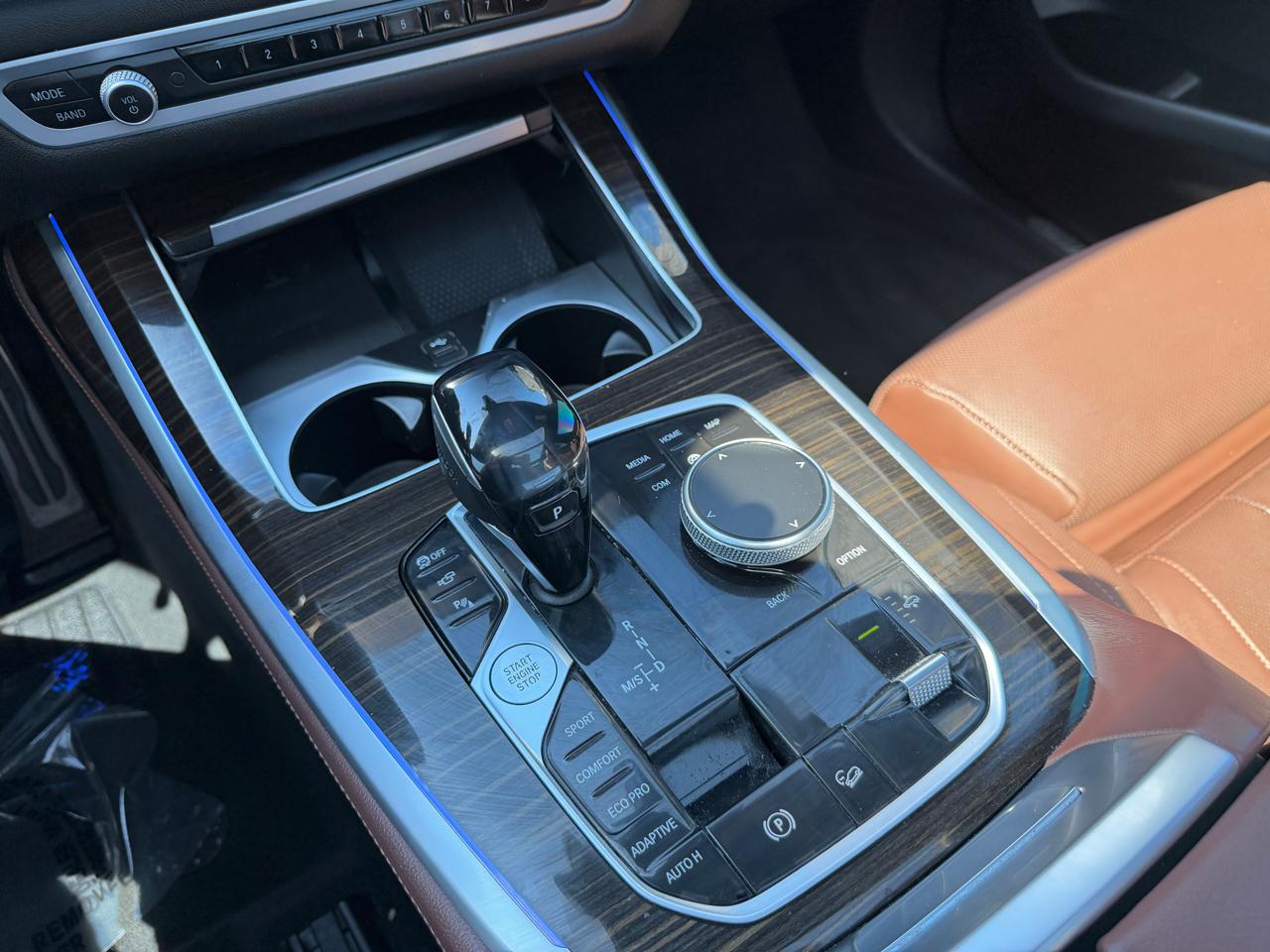 BMW X7  2021