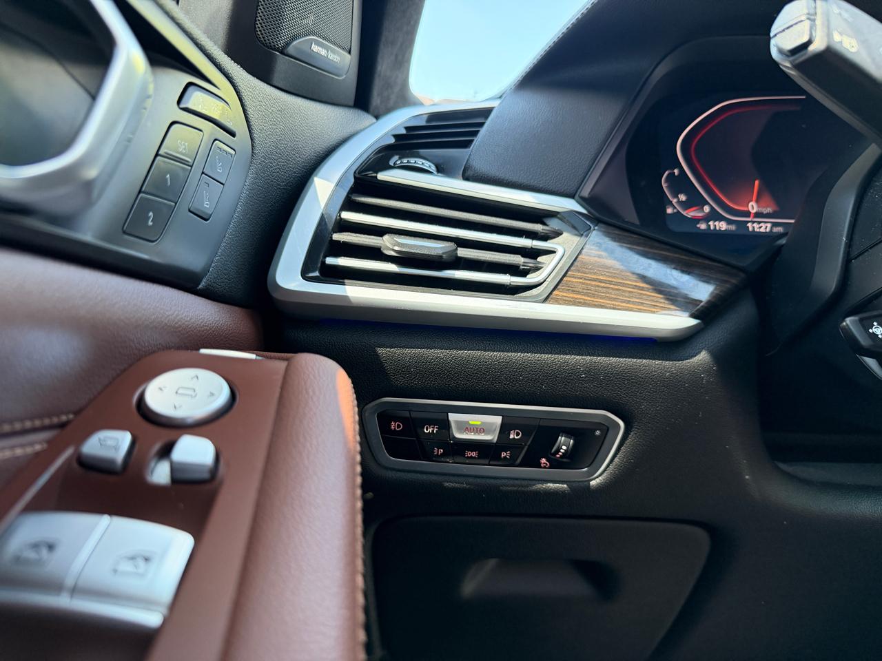 BMW X7  2021