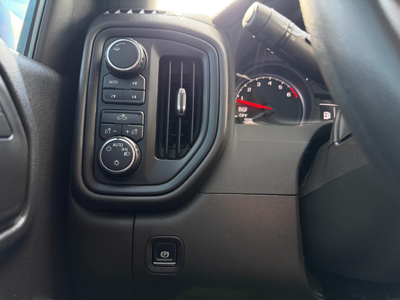 Chevrolet Silverado 1500  2024