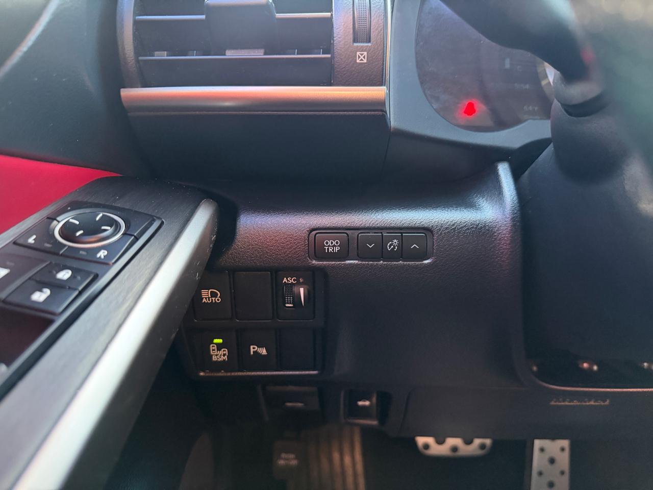 Lexus IS  2019