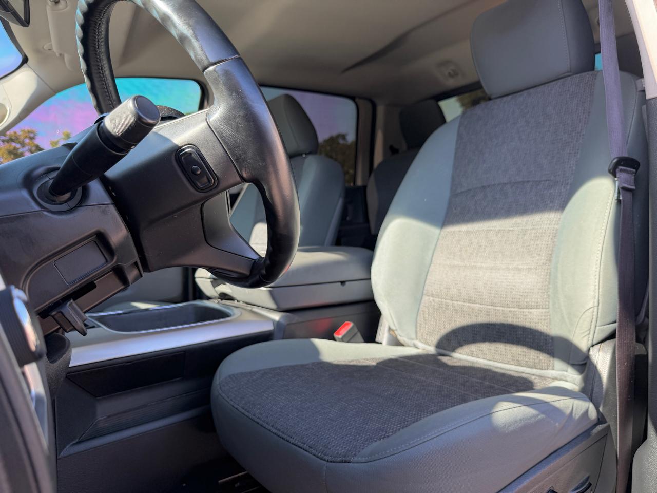 RAM 1500 Big Horn 4x4 Crew Cab 5'7" Box 2018