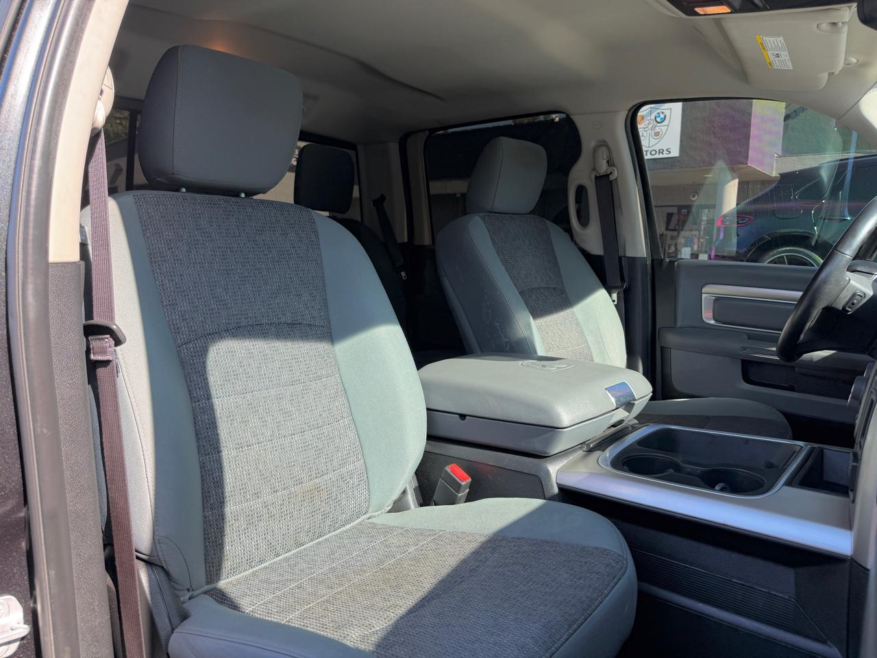 RAM 1500 Big Horn 4x4 Crew Cab 5'7" Box 2018