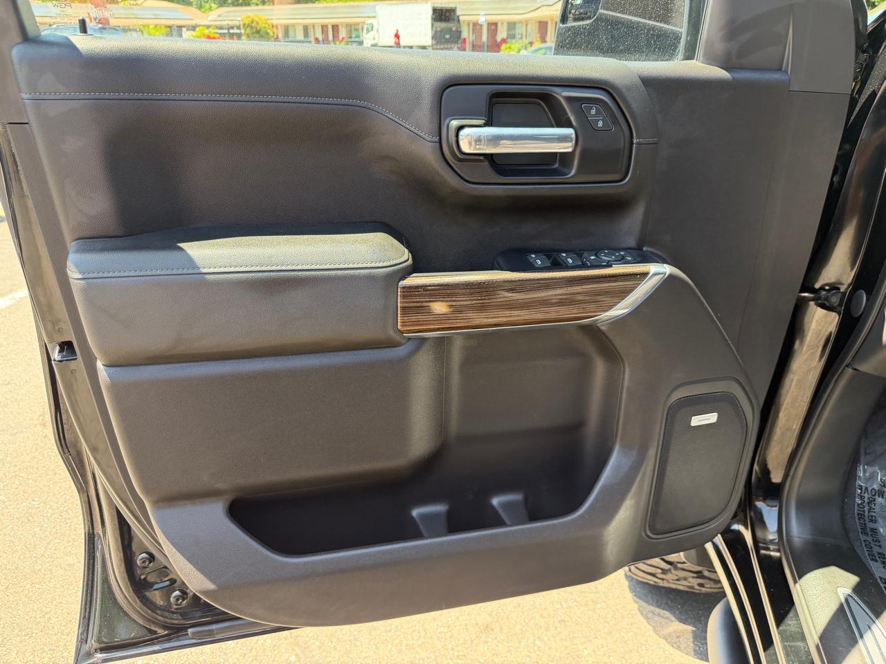 Chevrolet Silverado 1500 4WD Crew Cab 147" RST 2020