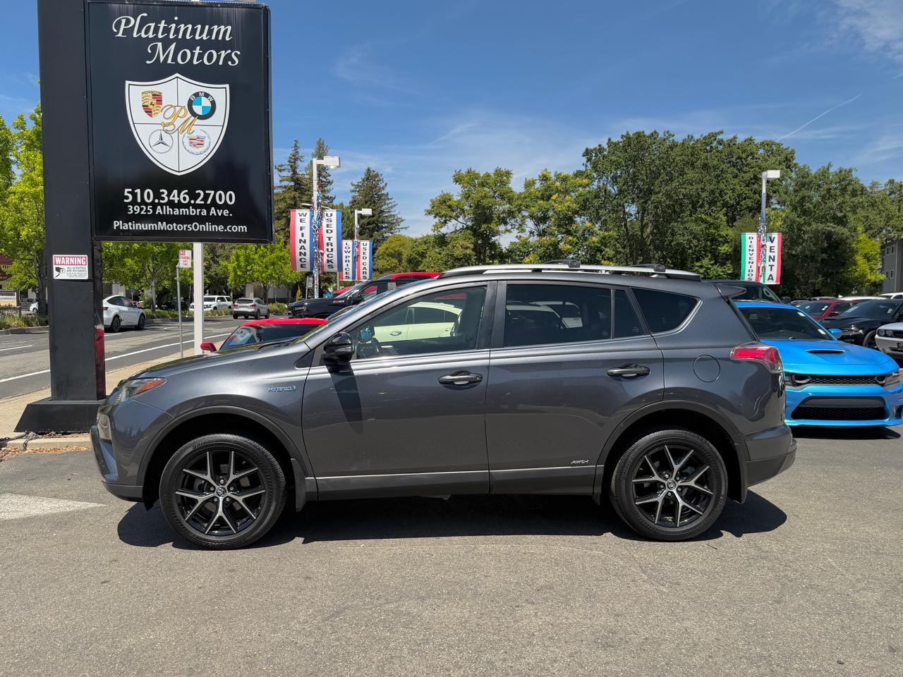 Toyota RAV4 Hybrid SE AWD (Natl) 2018