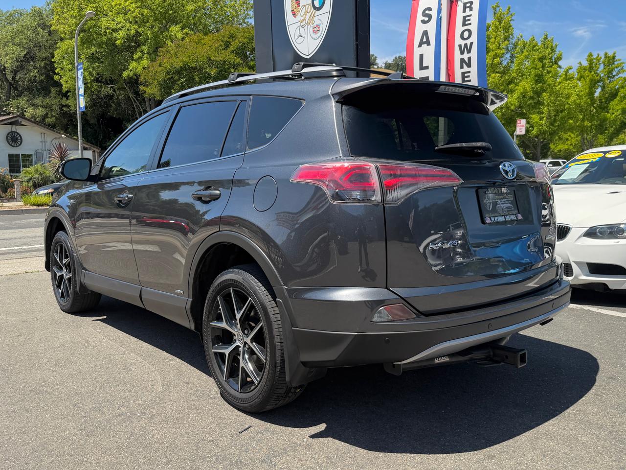 Toyota RAV4 Hybrid SE AWD (Natl) 2018