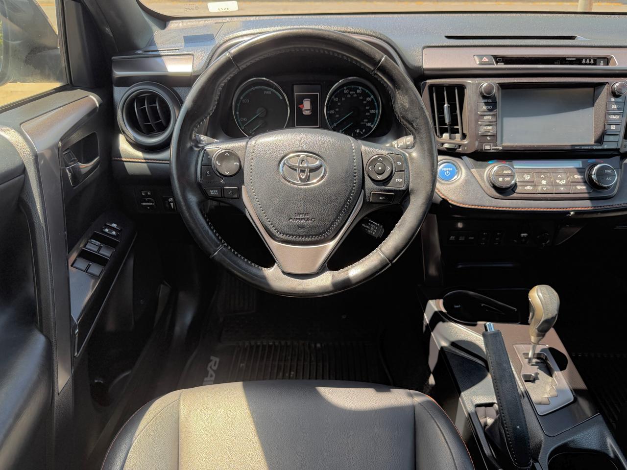 Toyota RAV4 Hybrid SE AWD (Natl) 2018