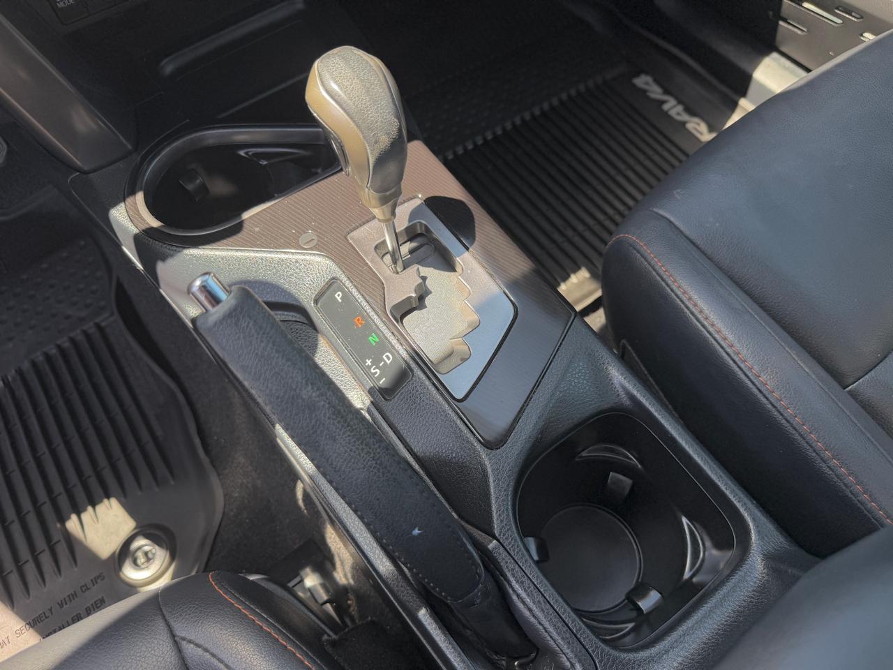 Toyota RAV4 Hybrid SE AWD (Natl) 2018
