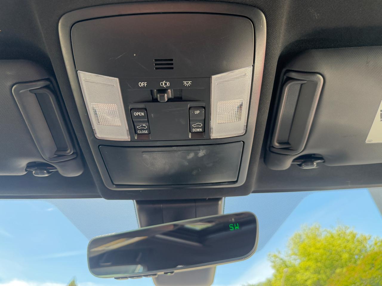 Toyota RAV4 Hybrid SE AWD (Natl) 2018