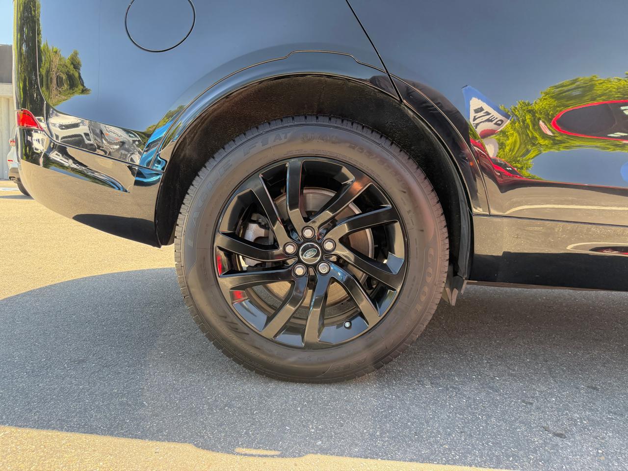 Land Rover Discovery  2020