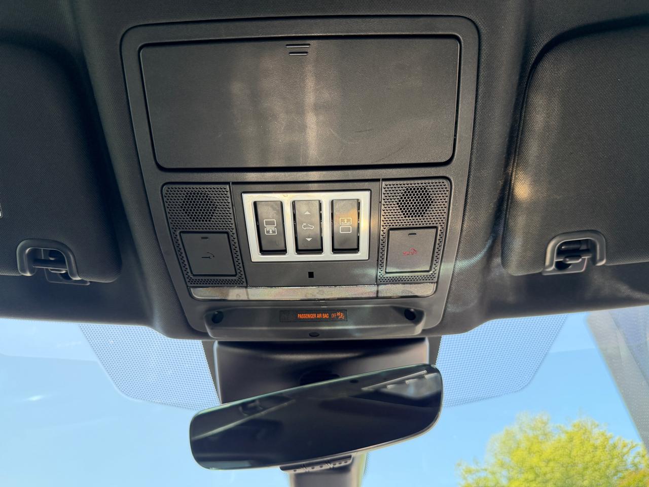 Land Rover Discovery  2020