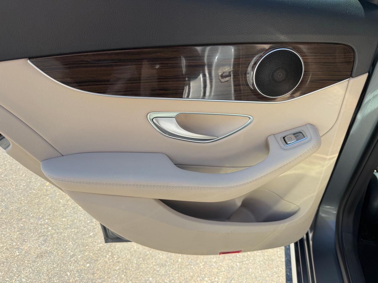 Mercedes-Benz C-Class  2017