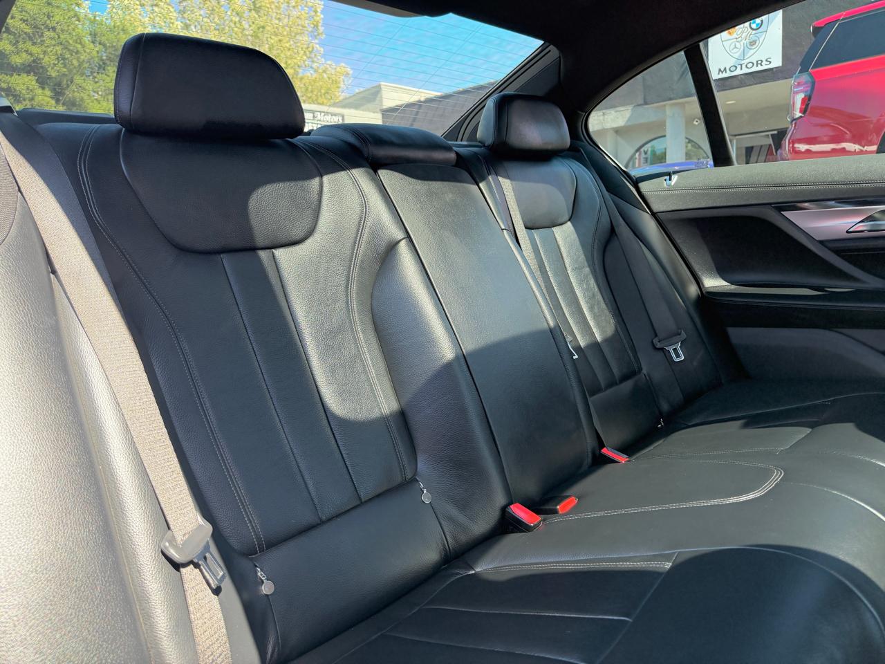 BMW 7 Series  2018