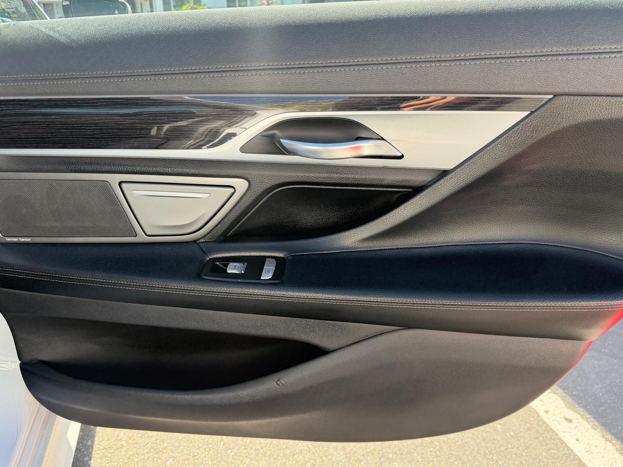 BMW 7 Series  2018