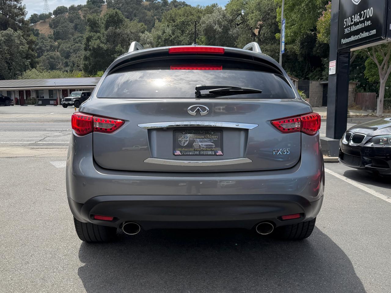 Infiniti FX35  2012