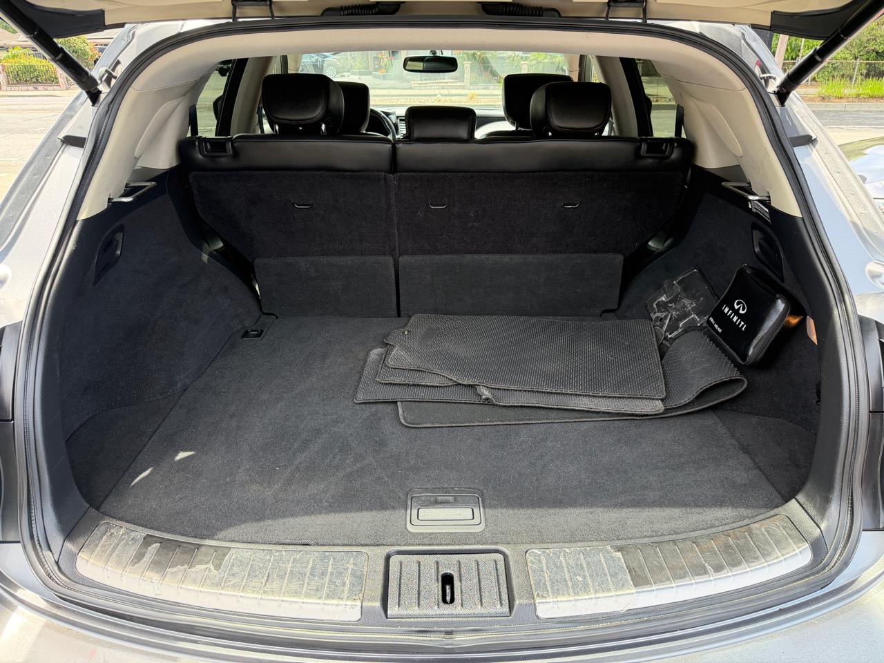 Infiniti FX35  2012