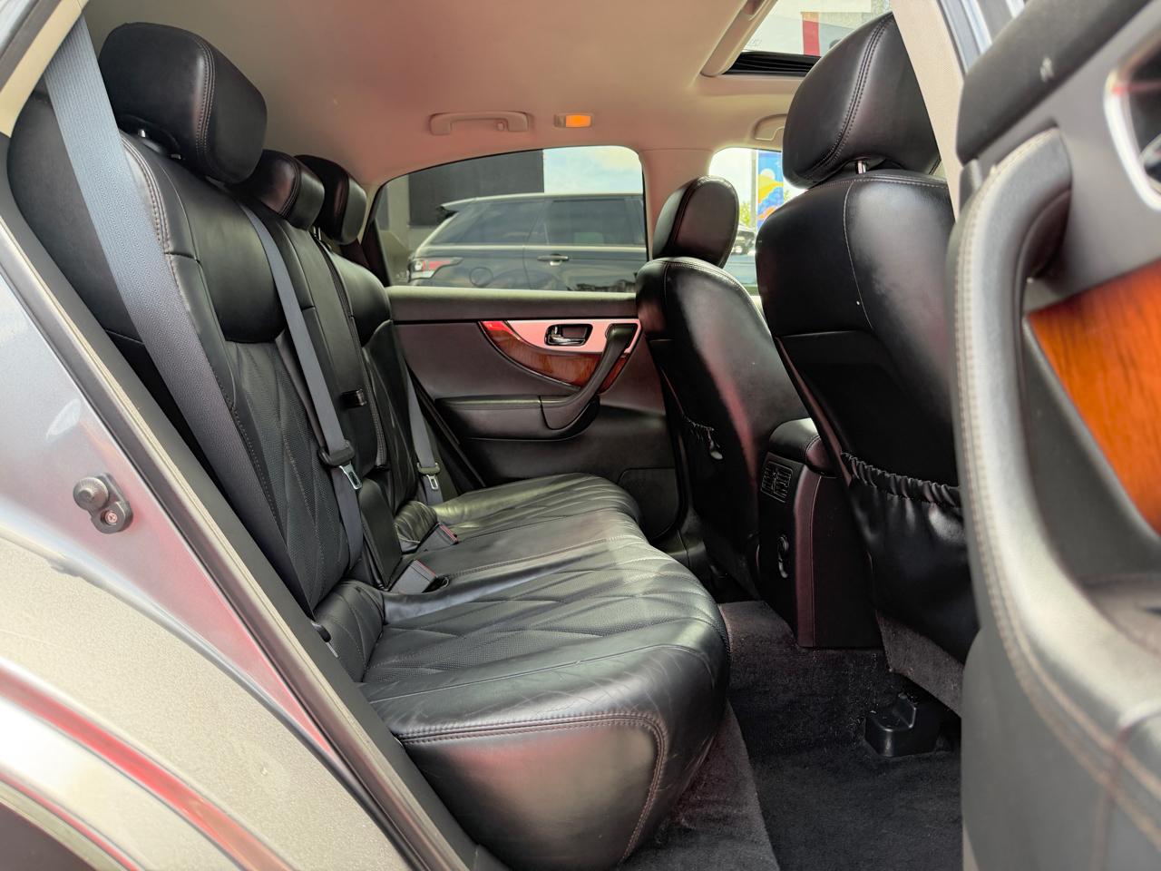 Infiniti FX35  2012