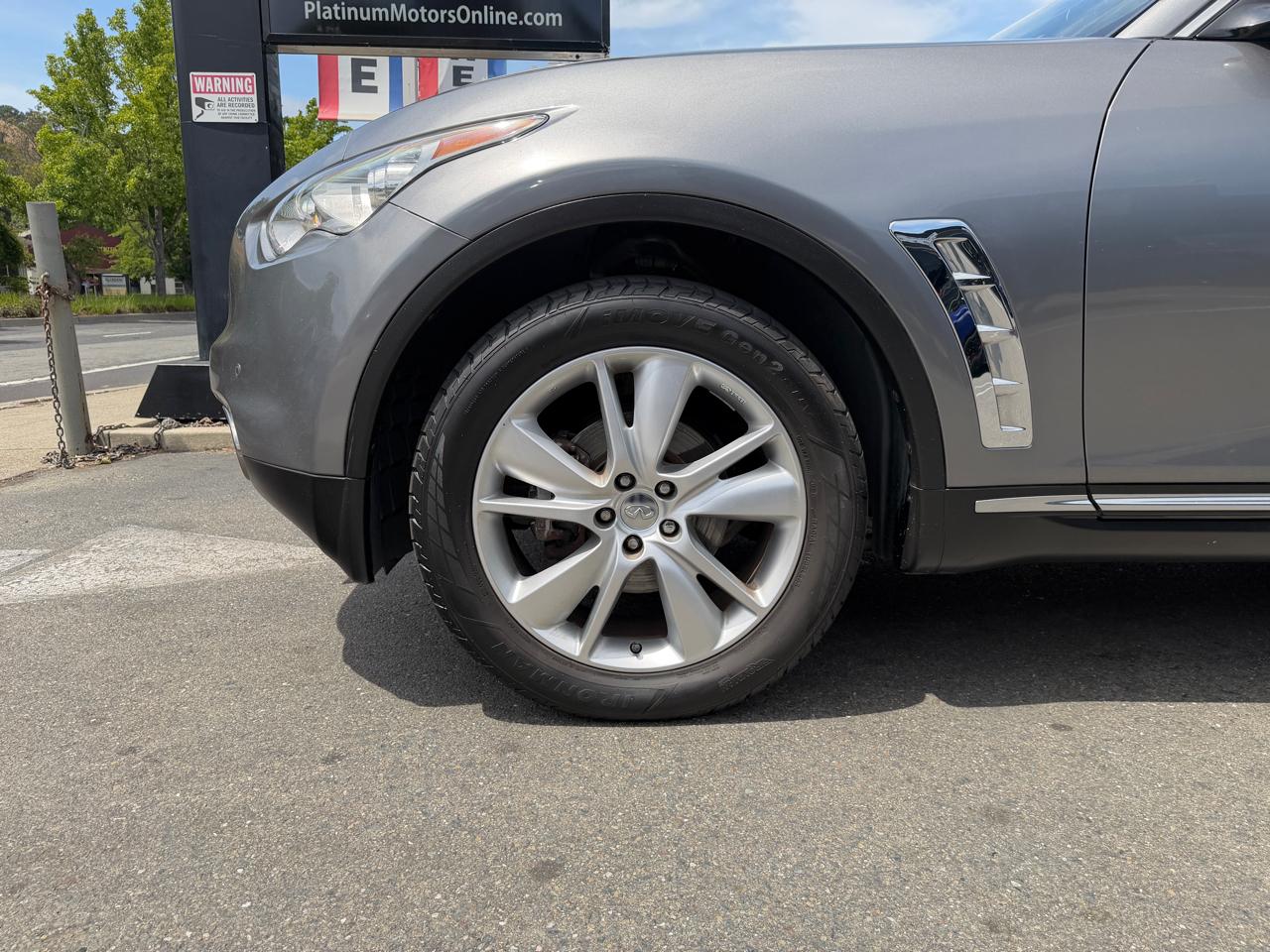 Infiniti FX35  2012